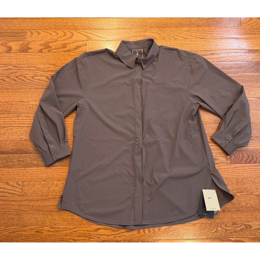 New Nike 24.7 Dri-FIT Button-Down Shirt Womens Small Brown Oversized Stretch
